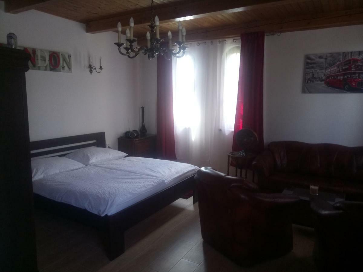 Pension Libra Velešín Extérieur photo