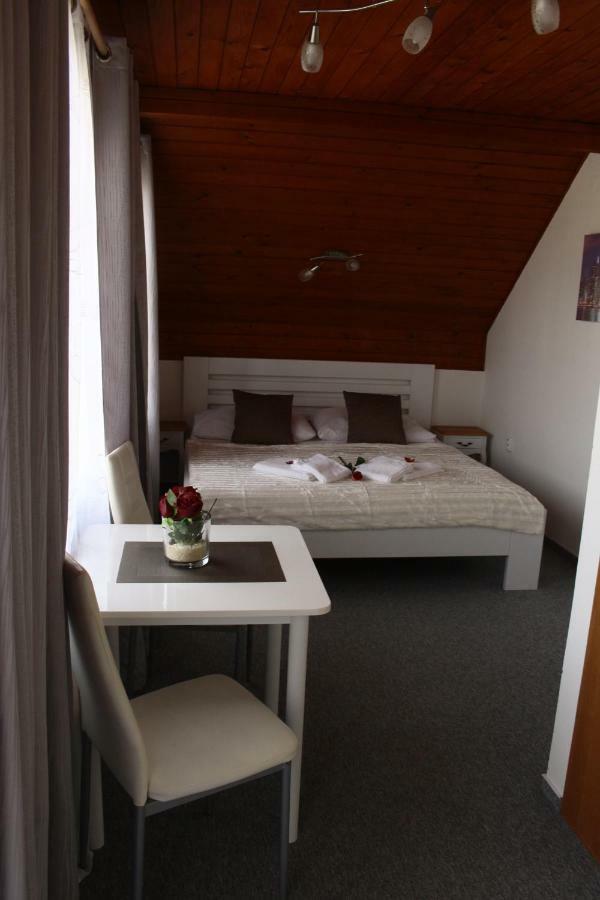 Pension Libra Velešín Extérieur photo